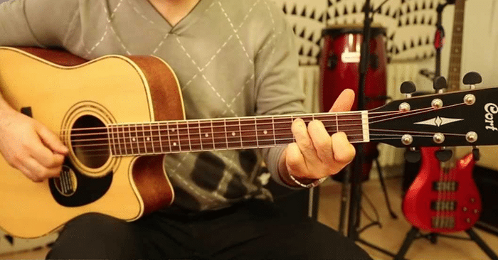Cort CJ3V Acoustic Jumbo Guitar