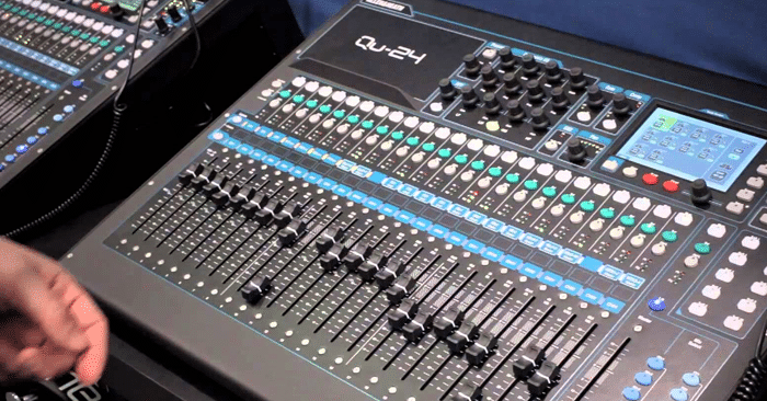 Allen & Heath QU24 Digital Mixing Desk