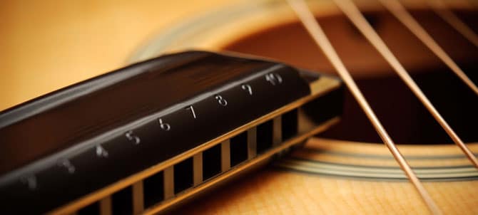 Read more about the article Harmonica for beginners: A simple introduction to an iconic instrument
