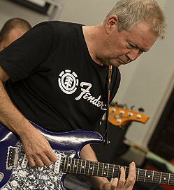 Read more about the article Fender presents Dan Patlansky Guitar Weekends