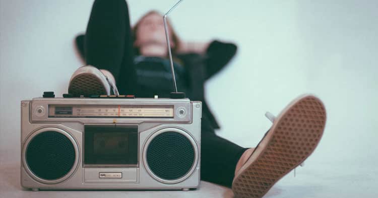 Read more about the article How to Get Your Song Played on the Radio