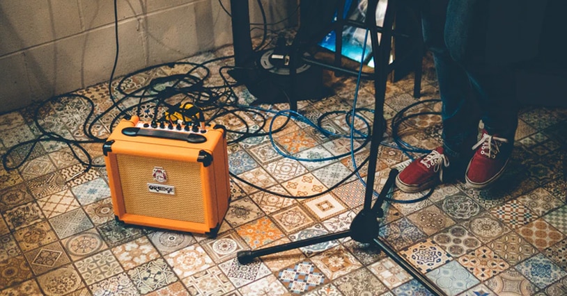 Valve vs Solid-State Amp: Which is Better?